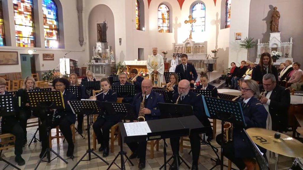 Les musisiens dans l'église de Bauvin